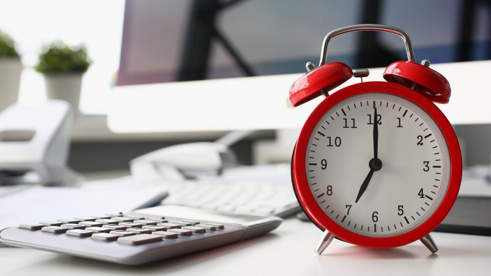 7 Reasons time clock software is Worth the Investment - 2023 Guide