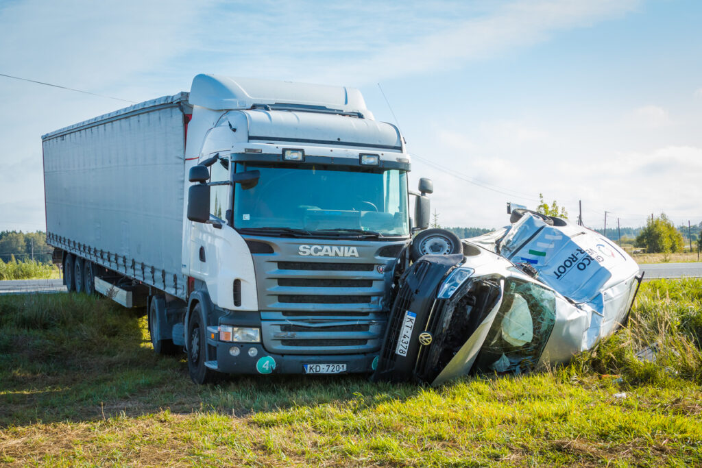 When Should I Get In Touch With A Truck Accident Lawyer?  